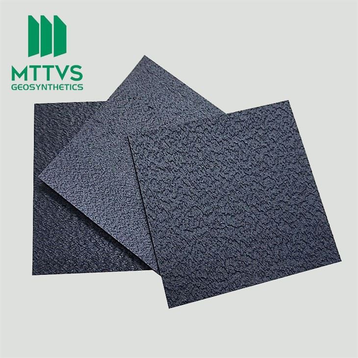 textured geomembrane for landfill